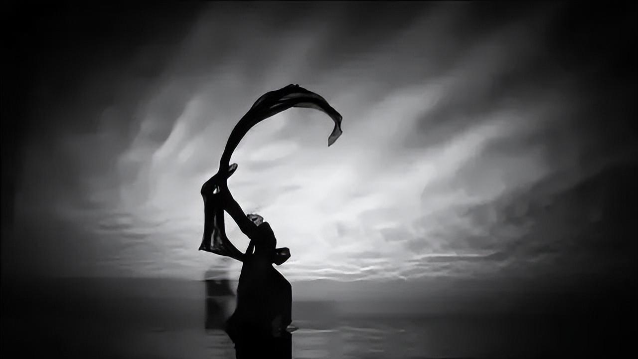 适合跳舞发的文案古风(舞蹈发朋友圈的精美句子)