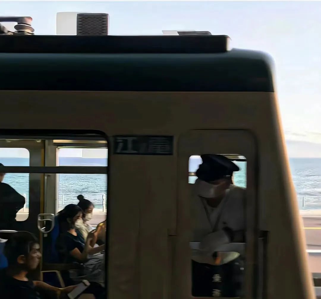 回家文案路上唯美治愈句子（放假回家的心情朋友圈）