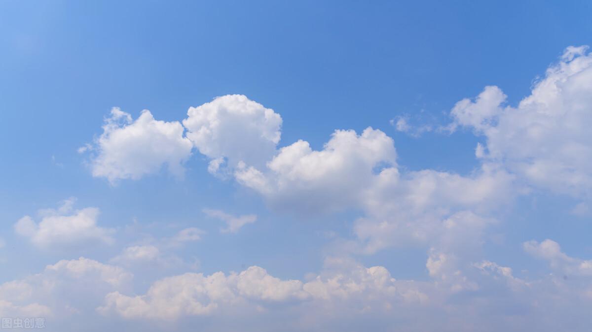 旅游的文案简短发朋友圈（适合旅游发的文案短句）