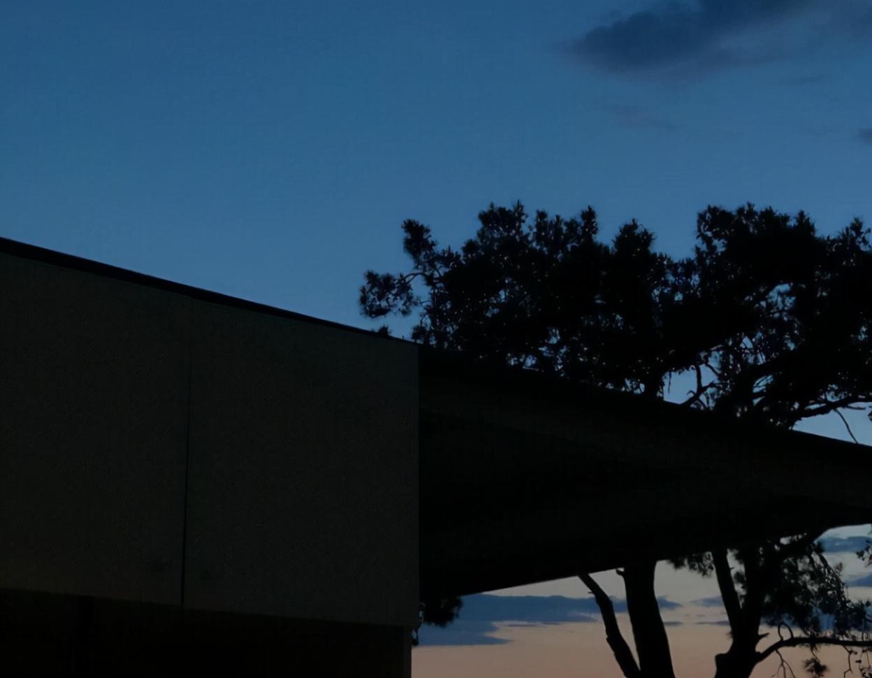 情感文案短句伤感朋友圈（简单伤感的说说心情短语）