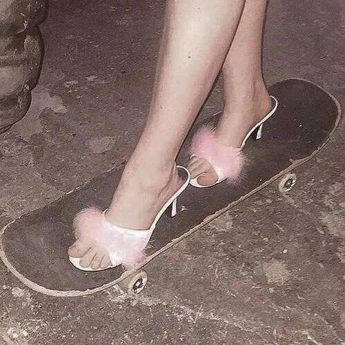 你的话让我心碎的文案（虐到心碎的扎心文案爱情）