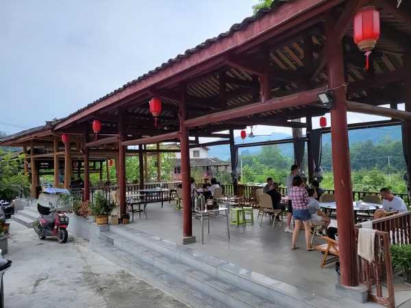 农村生活的文案发朋友圈（老家的温暖唯美句子）