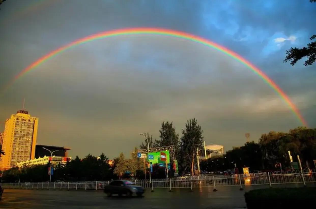 彩虹的文案发朋友圈说说（雨后彩虹的唯美句子）