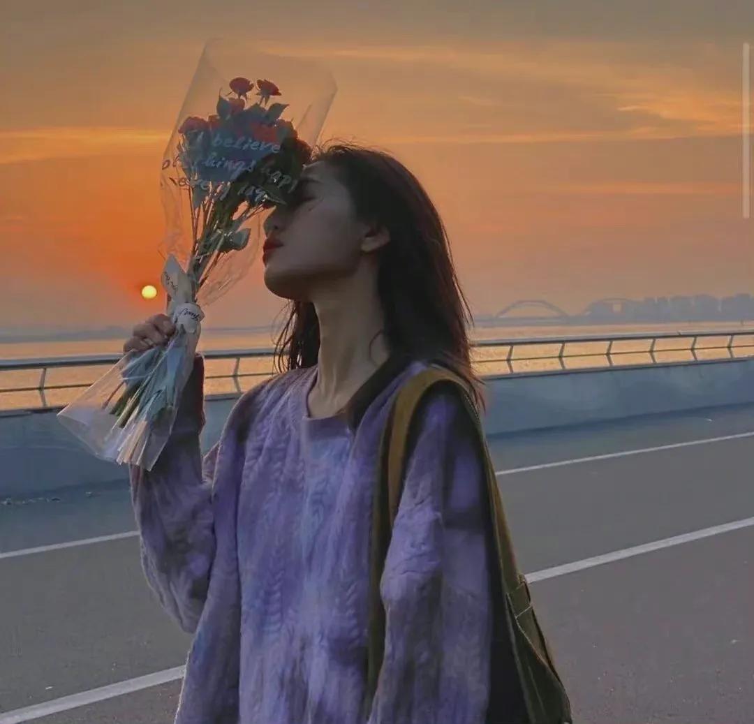 遗憾文案短句干净治愈（深意感慨遗憾的心情说说）