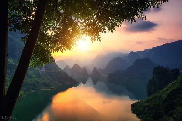 一个文案一个情感故事伤感（适合发朋友圈的情感段子）