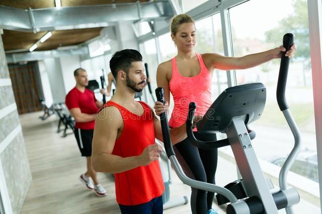 跑步文案短句干净发圈（跑步的句子说说心情）