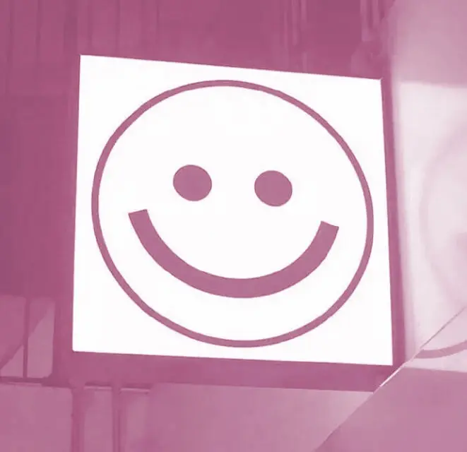 抖音自拍文案干净治愈（上抖音热门的自拍文案）