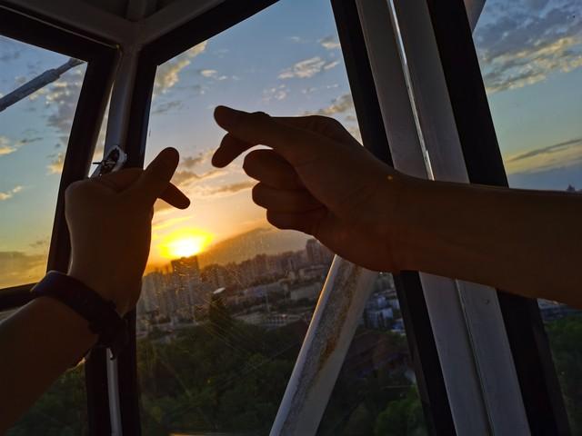 满是遗憾的温柔文案长句(很遗憾只是遇见你的句子)