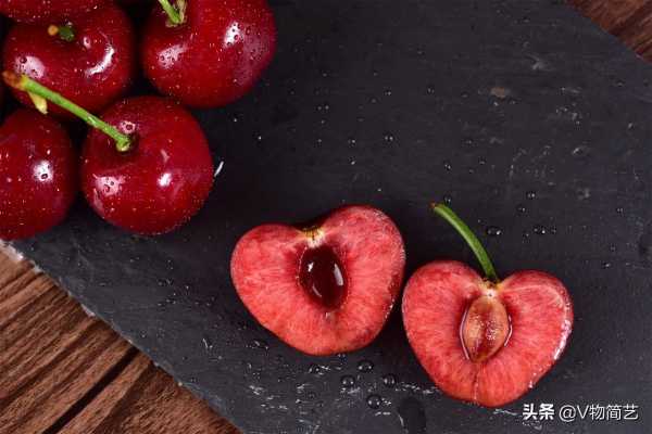 樱桃文案短句干净治愈（有关描写樱桃的古风句子）