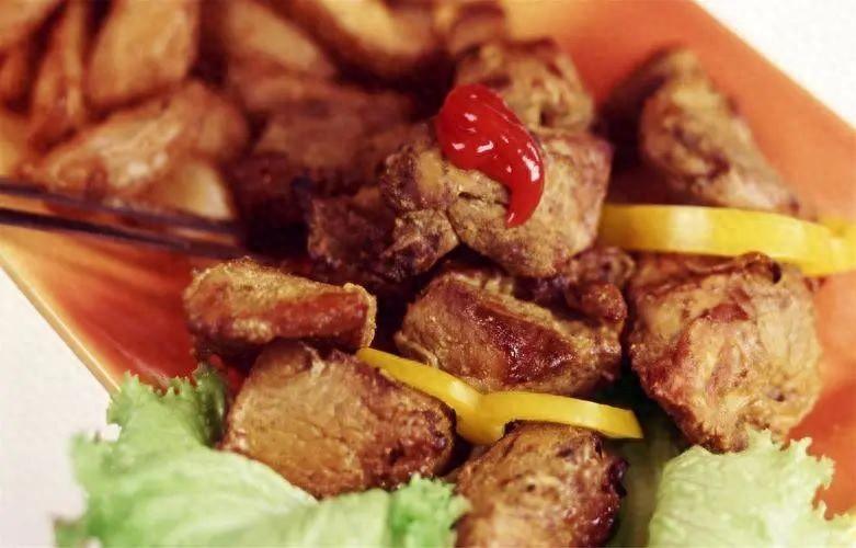 美食文案怎么写吸引人句子（美食文案朋友圈高质量）