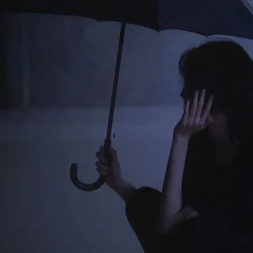 看完你就释怀了的文案句子（释怀文案短句干净治愈）