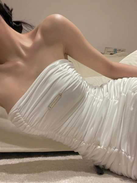 朋友圈发自己照片的说说（适合发圈的精致句子）