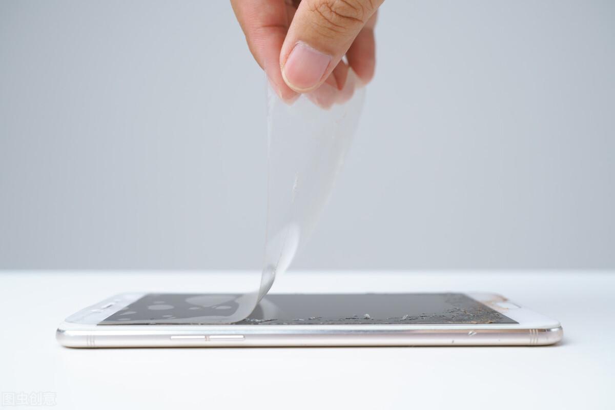 手机保护膜哪种材质好(教你如何选购手机贴膜)