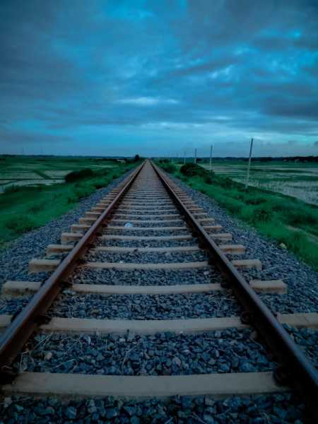 朋友圈暗示分手的文案短句（暗示将放弃感情的句子）