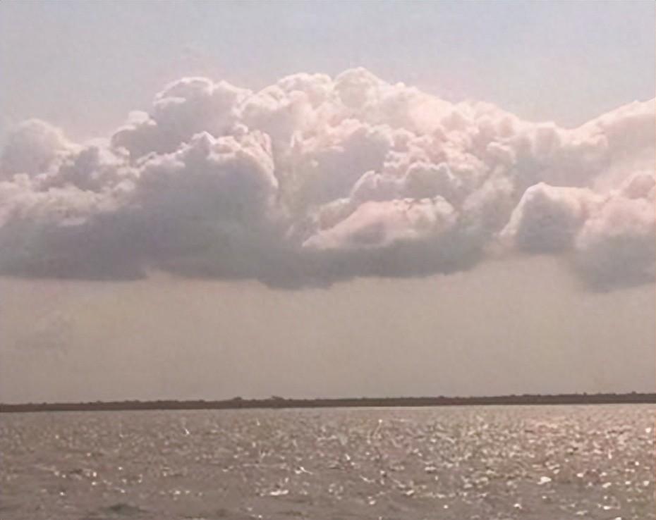 扎心伤感文案句子人生感悟(特别悲伤的朋友圈发文)