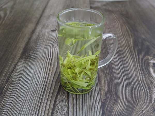 喝茶的文案心情唯美句子（一个人喝茶静心的句子）